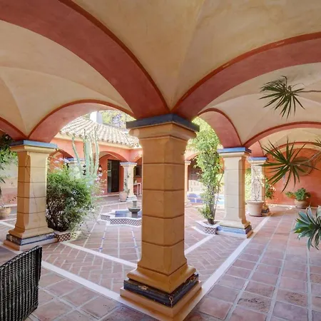 Private 10 Bedroom Nr Marbella, Candela * Бенахавис