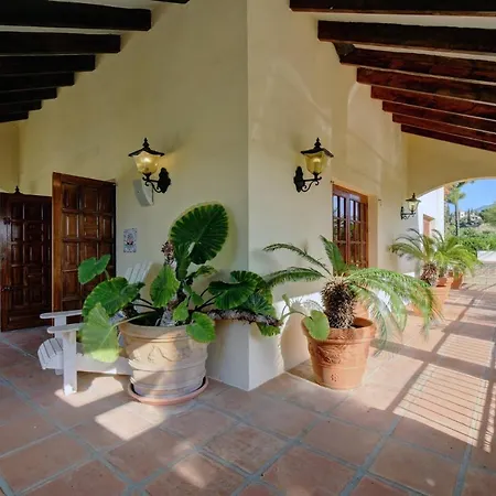 Private 10 Bedroom Nr Marbella, Candela