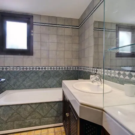 Private 10 Bedroom Nr Marbella, Candela