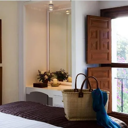 Private 10 Bedroom Nr Marbella, Candela