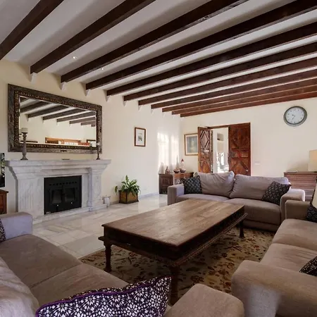 Private 10 Bedroom Nr Marbella, Candela Pensión