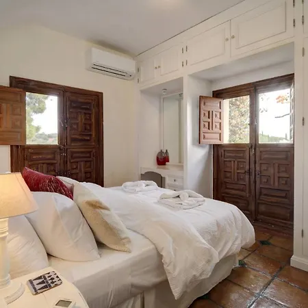 Private 10 Bedroom Nr Marbella, Candela * Benahavís